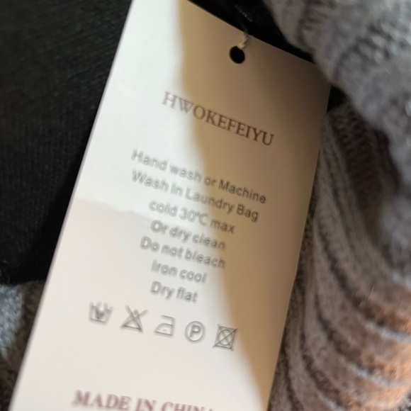 Turtleneck sweater gray Small NWT - Picture 4 of 5